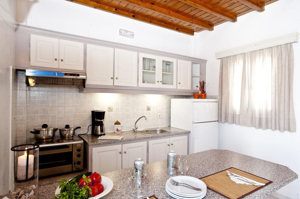 Filoxenia Apartments Ornos  Dış mekan fotoğraf